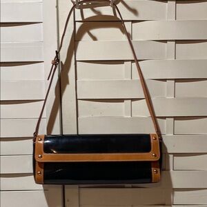 MAXX New York Elegant Black and Tan Shoulder Bag Vinyl Leather